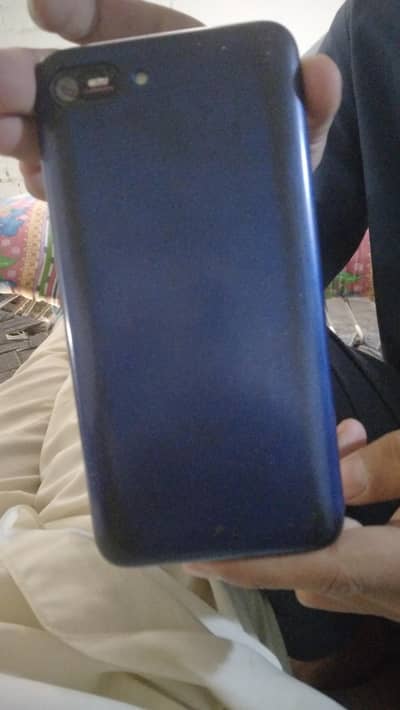 Itel A25 bilkul thora sa touch toota hova