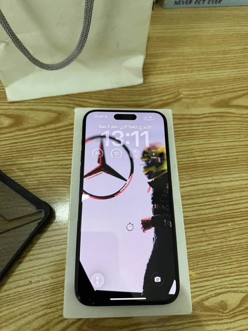 Apple iPhone 15 Pro Max 4