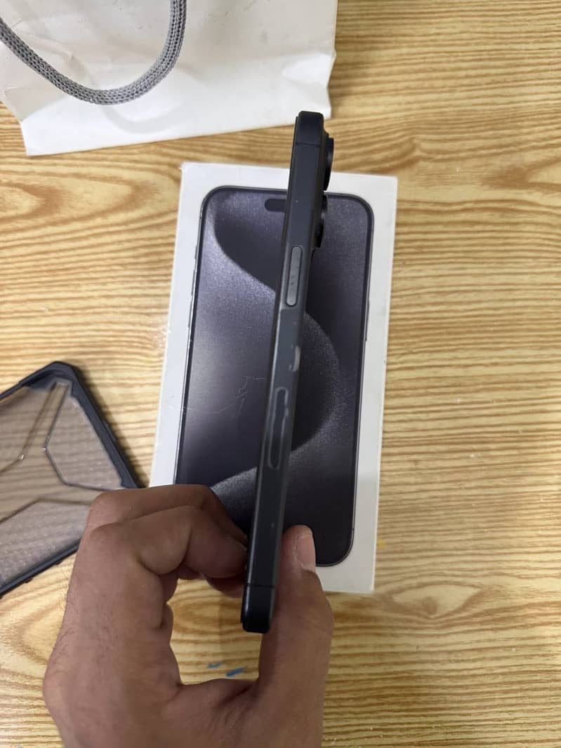 Apple iPhone 15 Pro Max 7