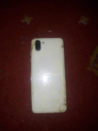 Sharp Aquos R2