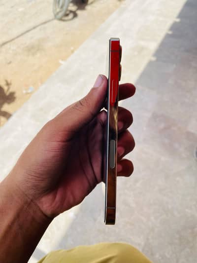 Apple iPhone 12 pro factory unlocked with box