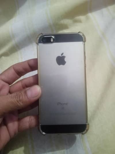Apple iPhone SE