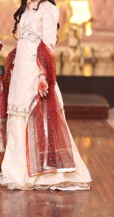 skin white color kurti+shrara
