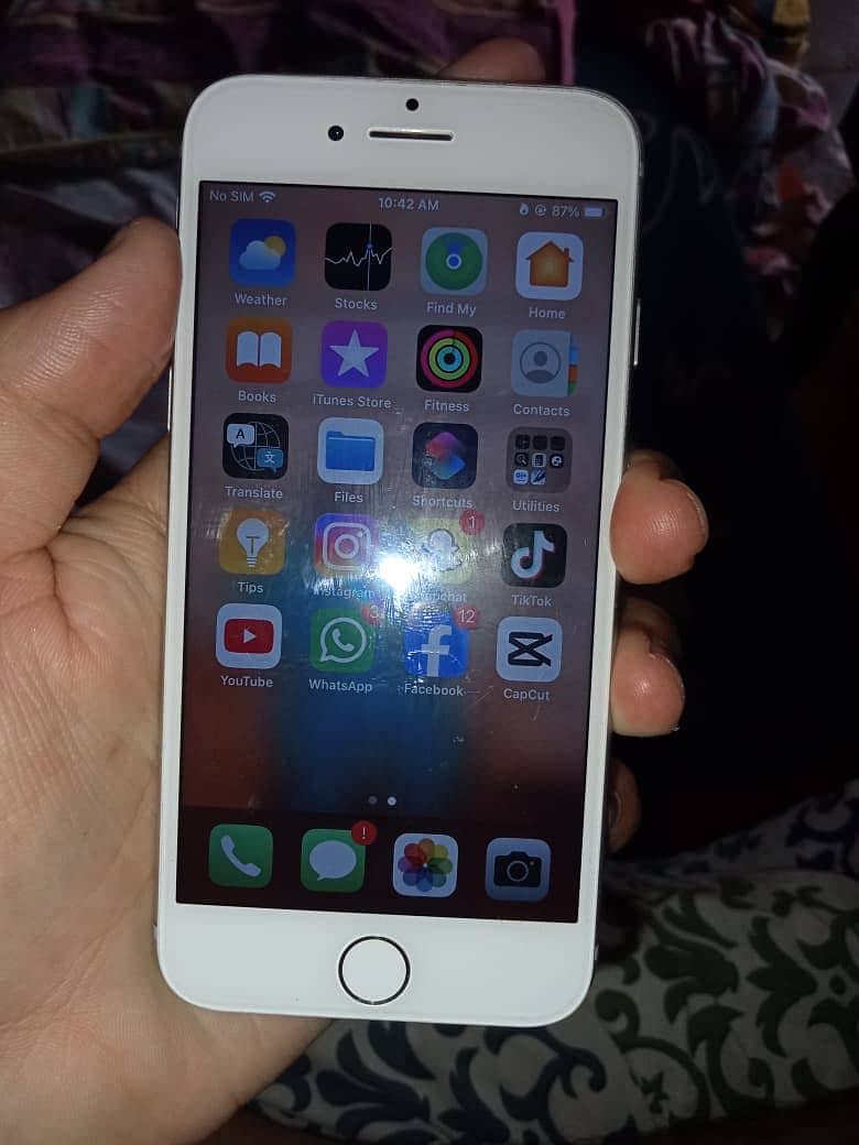 Apple iPhone 8 4