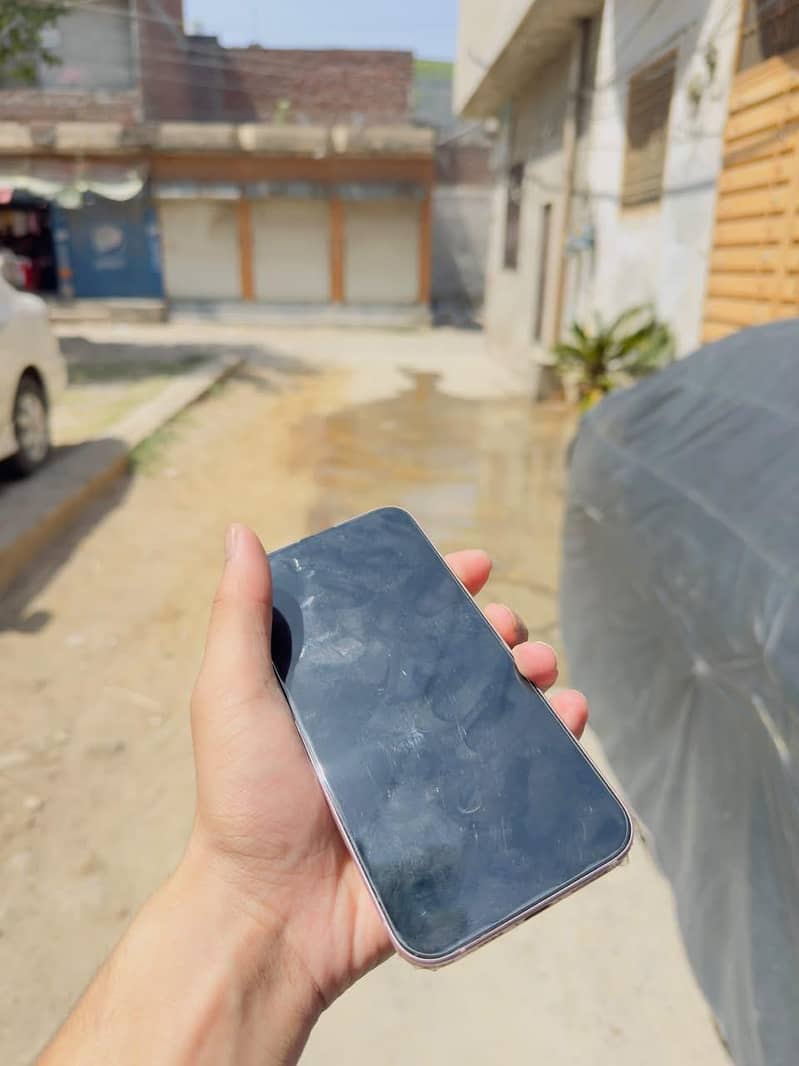 Apple iPhone 15 plus 5