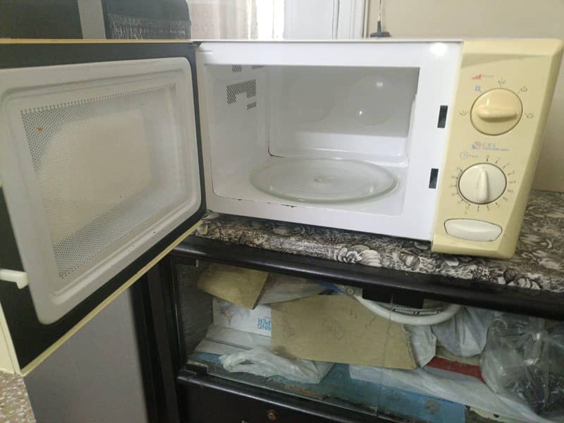 Dawlance microwave 1
