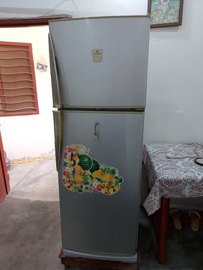 Dawlance Refrigerator in Large Size. Lush condition. Just like new.