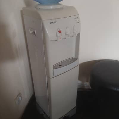 Orient water dispenser