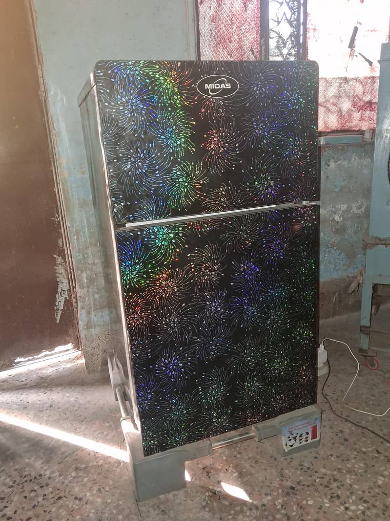 Mini fridge 4
