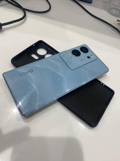 Vivo V29 phone with charger 10 by 10