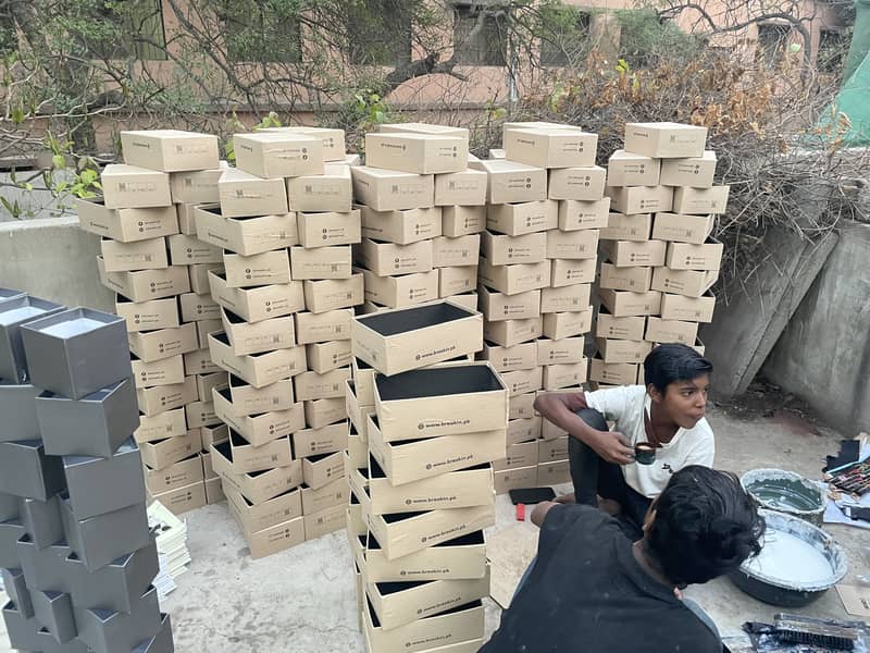 Rigid box , boxes 1