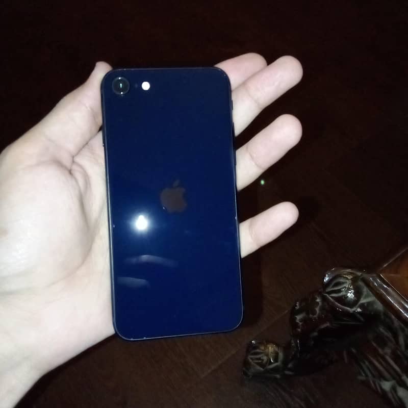 Apple iPhone SE 0