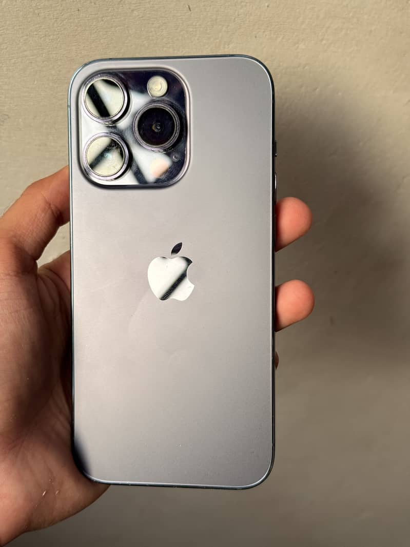 iPhone 14 pro 1