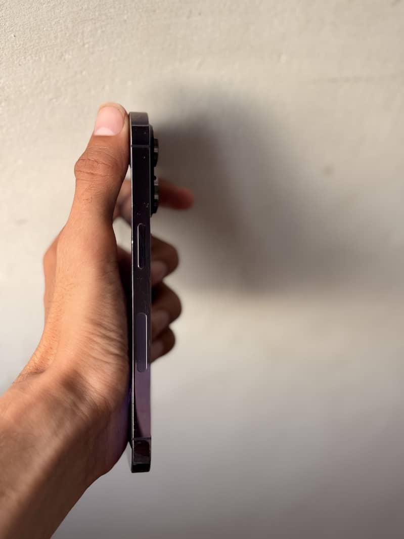 iPhone 14 pro 2