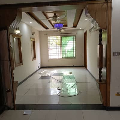 30*60 Upper portio For Rent in G13 Islamabad