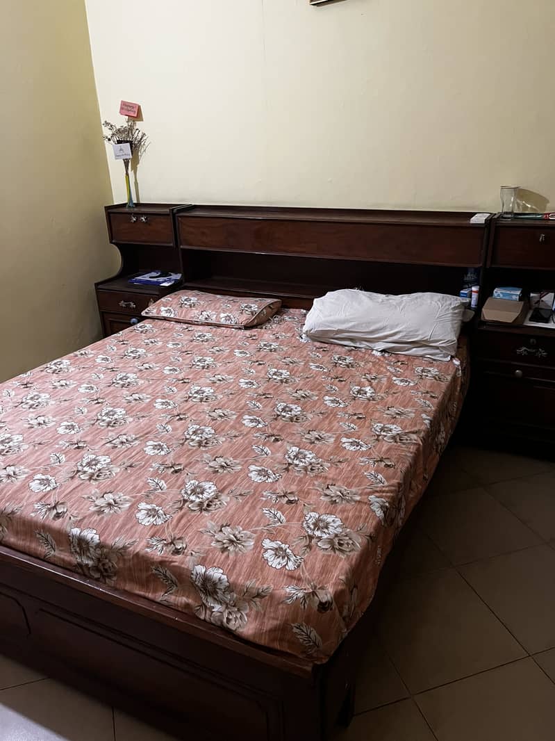 Double Bed set with dressing table 0
