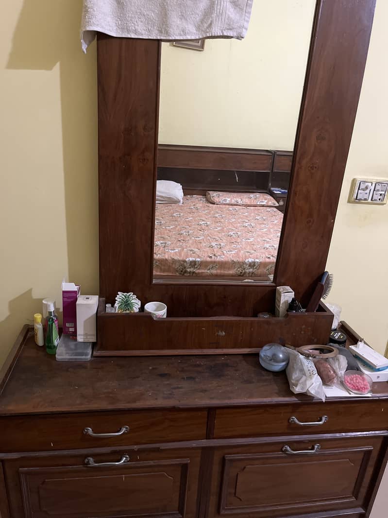 Double Bed set with dressing table 2