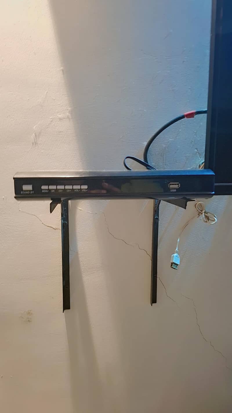 dish with receiver 0