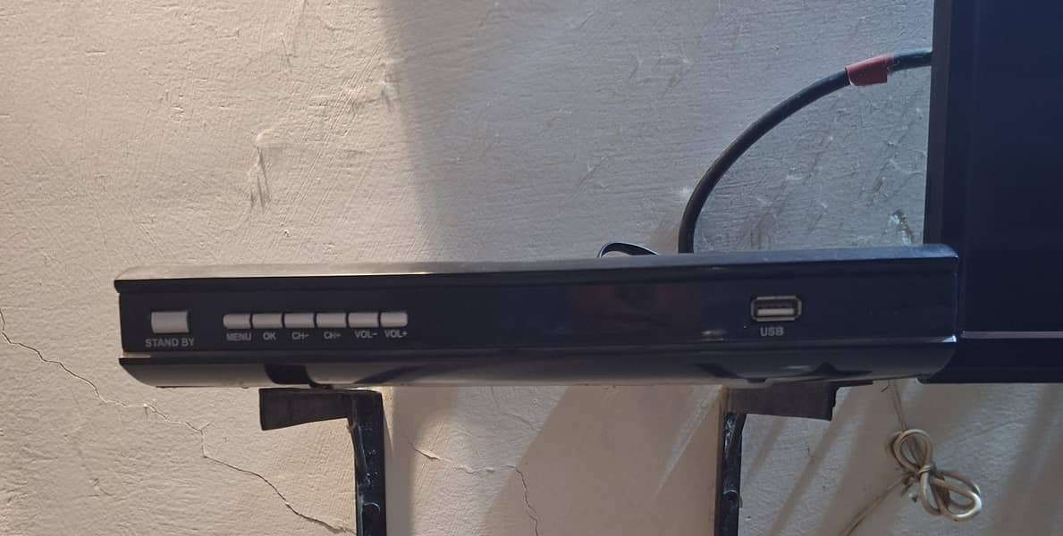 dish with receiver 3