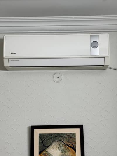1 ton AC Excellent Condition