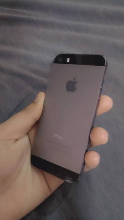 Apple iPhone 5s. Urgent Sell.
