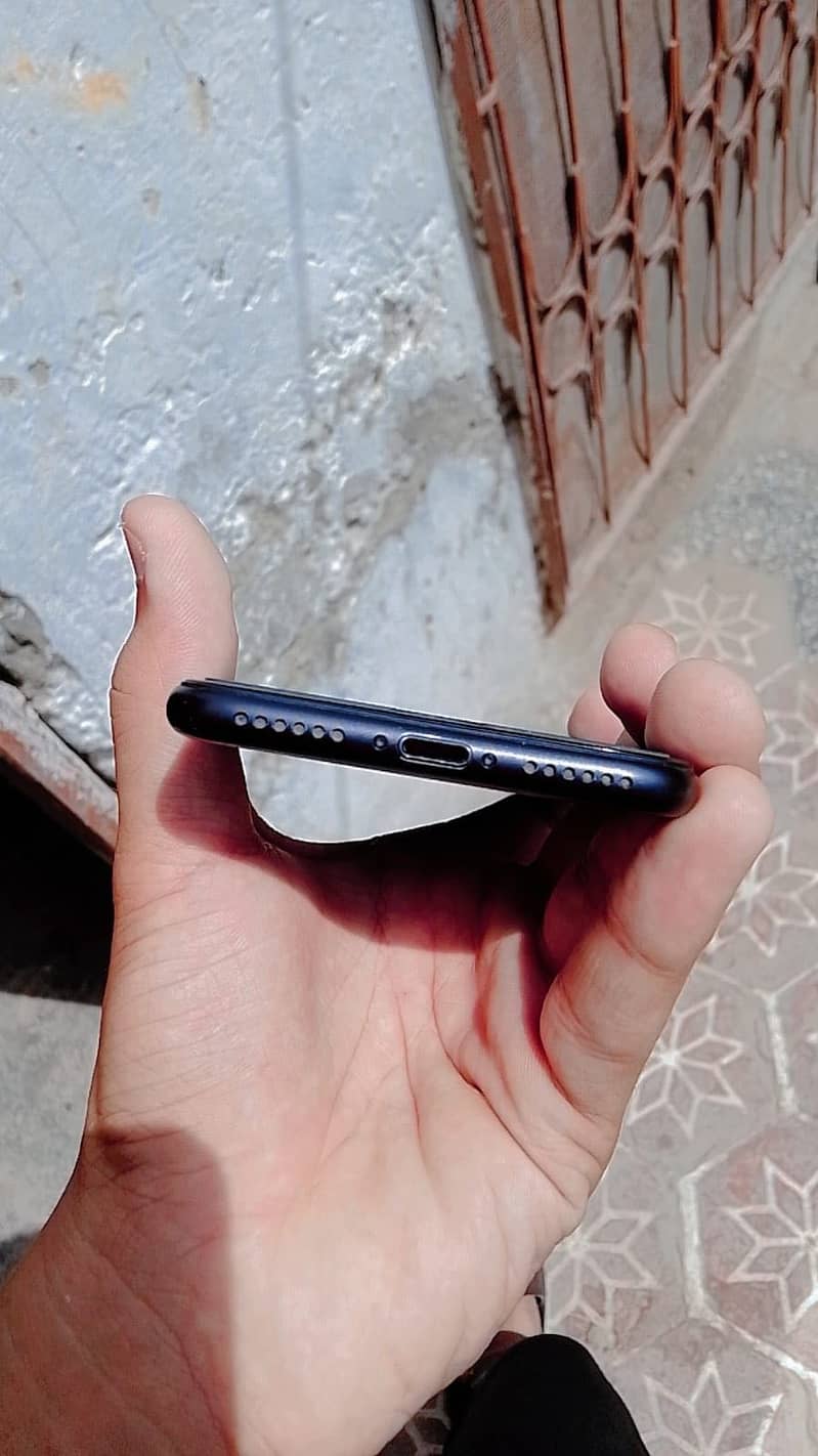 Apple iPhone 7 6