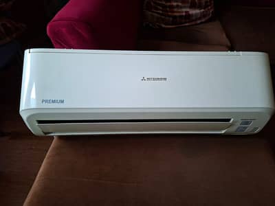 Mitsubishi 1 Ton