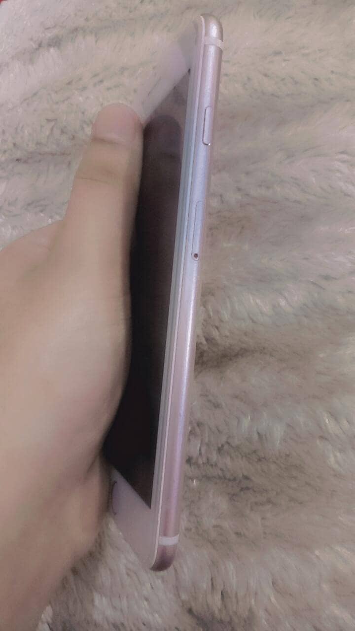 Apple iPhone 7 Plus 5