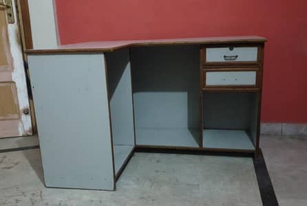 computer table for sale in reasonable price
