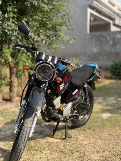 Yamaha YBR 125G 2024