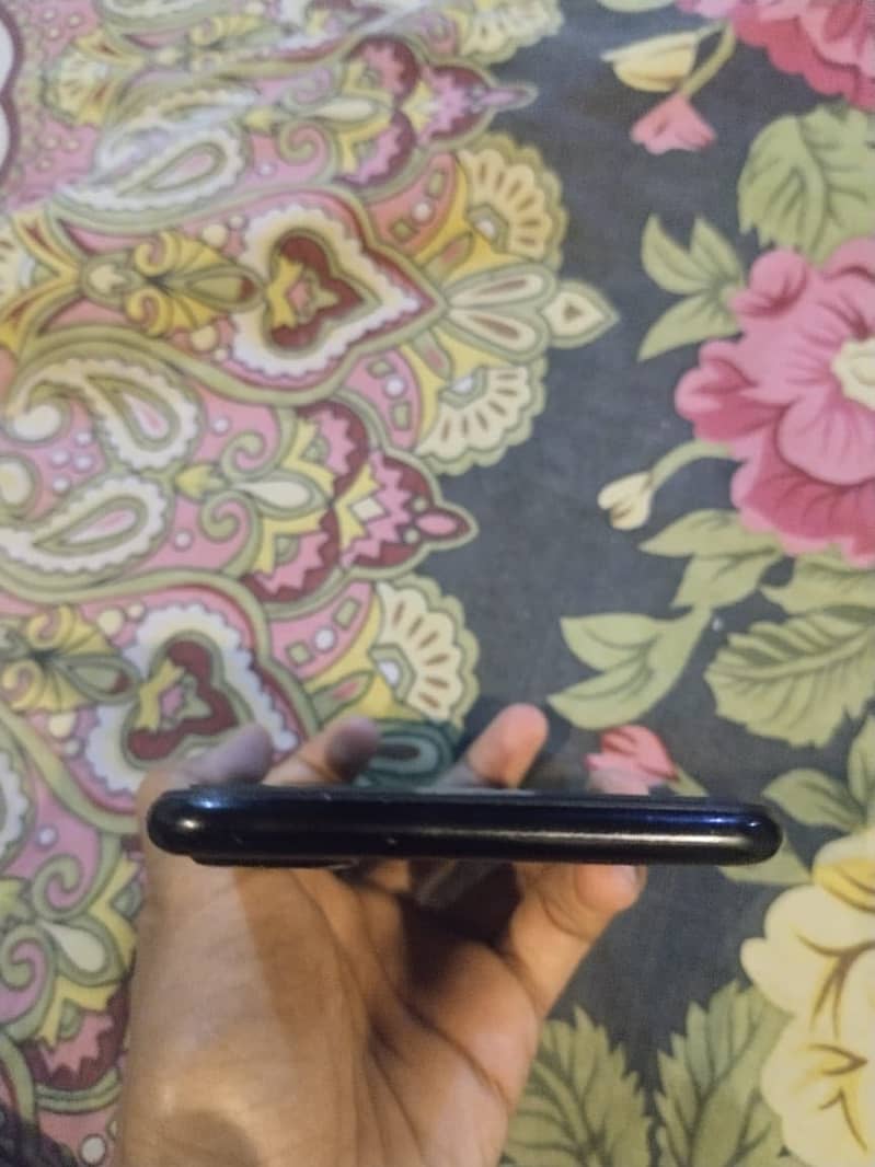 Apple iPhone 7 Plus 2