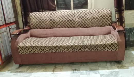 Good condition 5 seater sofa set sell just bcz of space