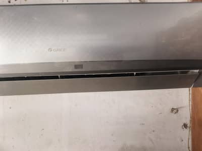 Gree Inverter Ac for sale Good condition Good workinv