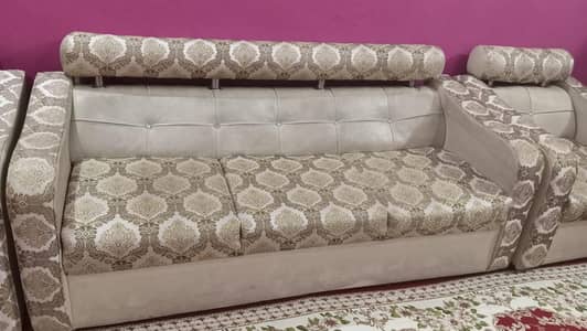 7 seater h good condition responsible price read ad