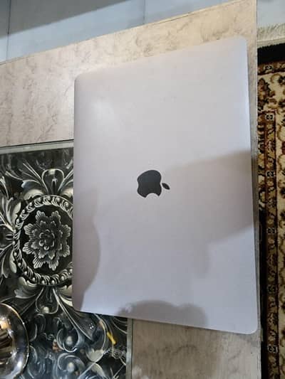 Macbook Pro 2020 13.3 16GB 518SSD