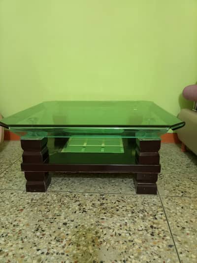 Folding Glass Center Table Coffee table– Excellent Condition