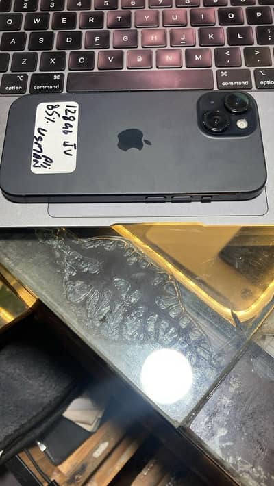 Apple iPhone 15