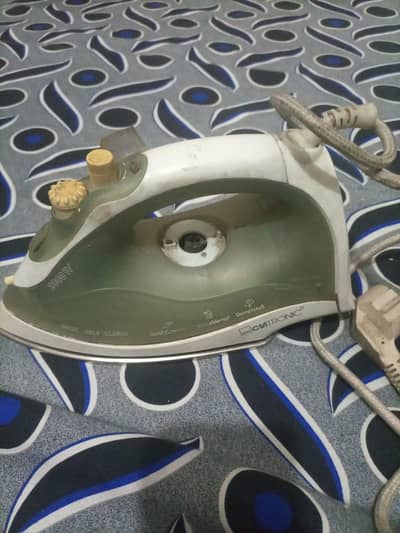 Clatronic steam iron model 3105