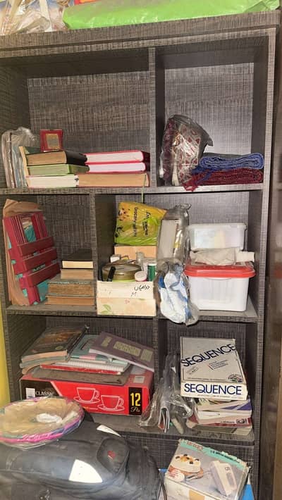 Brand new condition showcase and book shlef