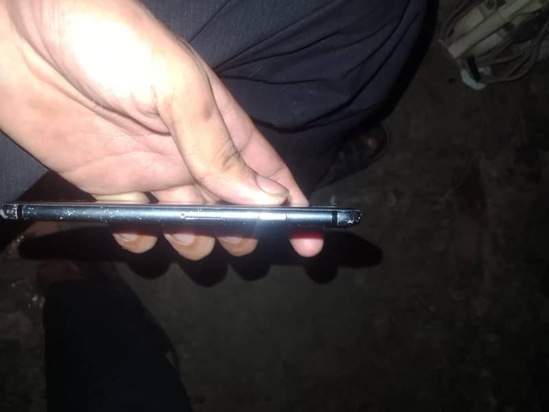 Apple iPhone 7 1