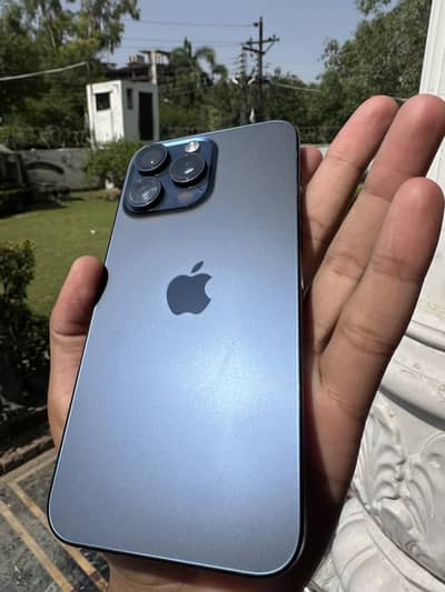 iPhone 15 Pro Max jv