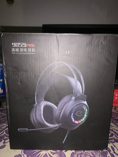 Gaming headset box packed new
