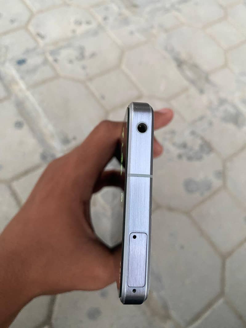 Sharp Aquas r7 4