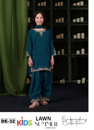 kids lowan suit green embroidery 3 pise