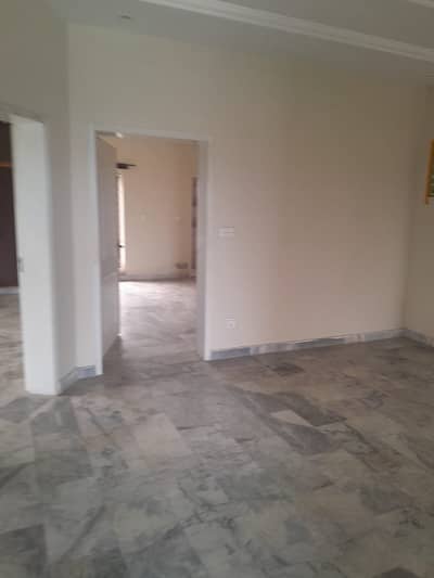 10 Marla Portion Avaliable For Rent