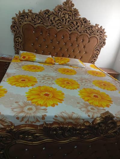 bedset with side tables