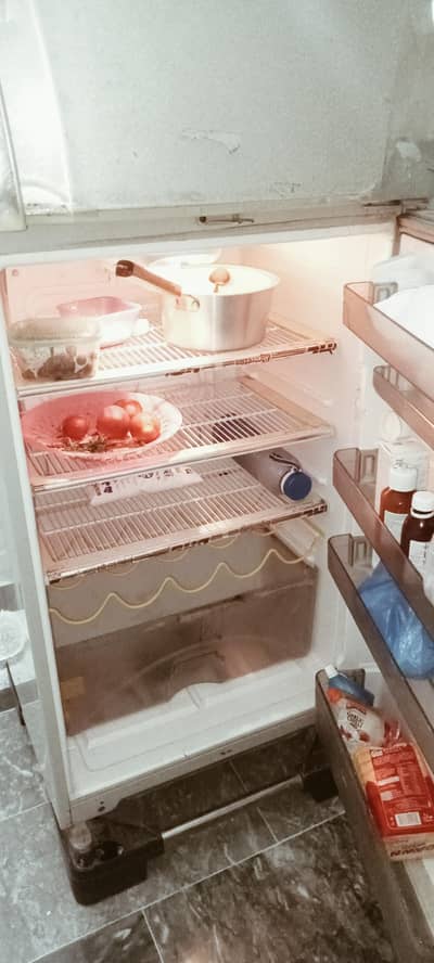 Large Size Fridge For Sale. Just Buy n Use. Cooling A1.