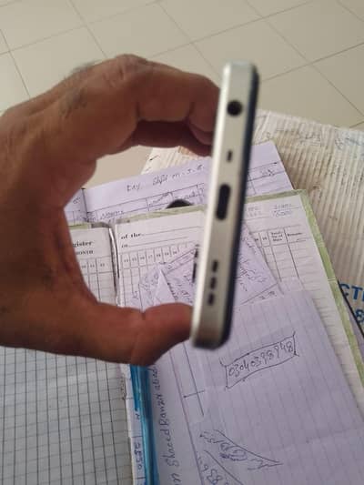 6/128 oppo A38 10/10 condition