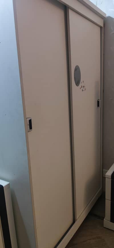 Sliding door cabinet