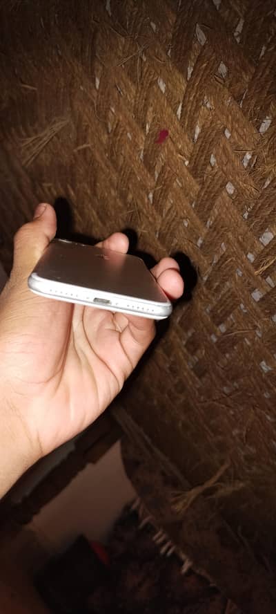 Apple iPhone 7